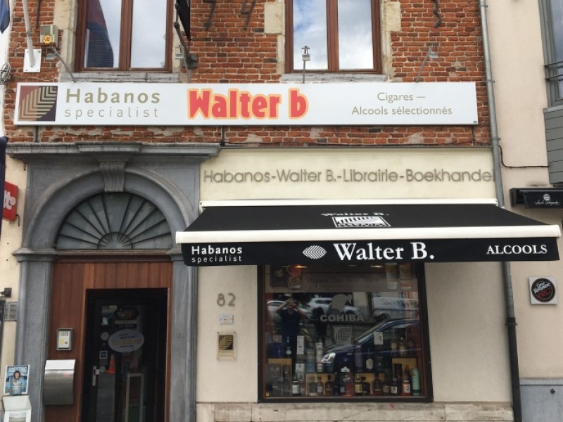 Walterb à Bruxelles - Auf den Verkauf von Alkohol spezialisiertes Geschäft - Büro, Presse & Tabak | Boncado - photo 5