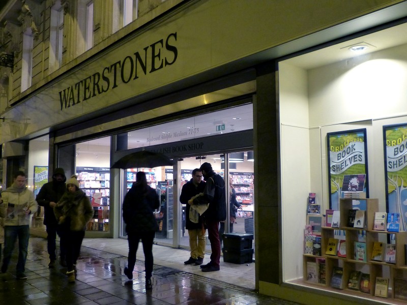 Waterstones à Bruxelles - Buchhandlung – Schreibwarengeschäft - Geschenk- und Souvenirgeschäft | Boncado - photo 6