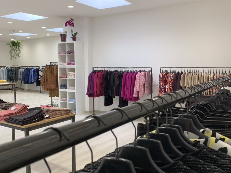 Couture Crystelle à Dinant - Damenbekleidungsgeschäft - Geschäft für Konfektionskleidung und Accessoires | Boncado - photo 5