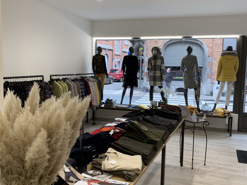 Couture Crystelle à Dinant - Damenbekleidungsgeschäft - Geschäft für Konfektionskleidung und Accessoires | Boncado - photo 6
