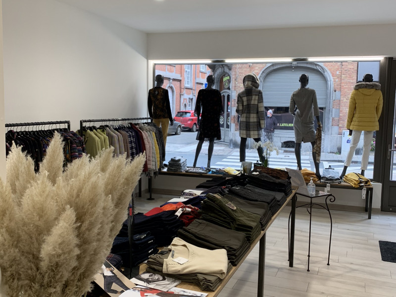 Couture Crystelle à Dinant - Magasin de vêtements pour femmes - Mercerie – Magasin de tissus | Boncado - photo 6