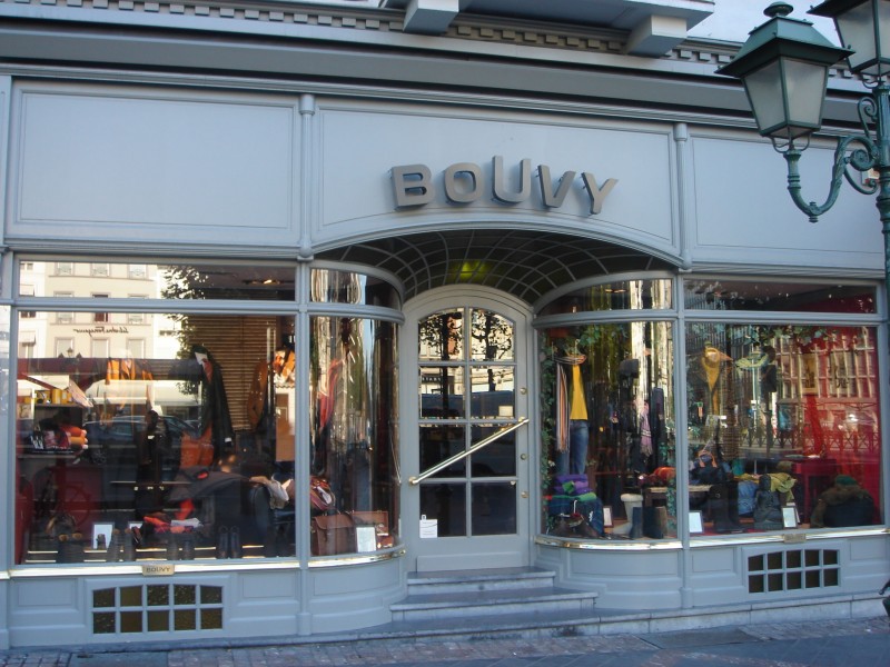 Bouvy à Bruxelles - Bekleidungsgeschäft - Geschäft für Konfektionskleidung und Accessoires | Boncado - photo 2