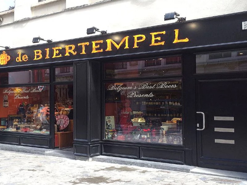 De Biertempel à Brussel - Auf den Verkauf von Alkohol spezialisiertes Geschäft - Shopping und Einzelhandelsverkauf | Boncado - photo 2