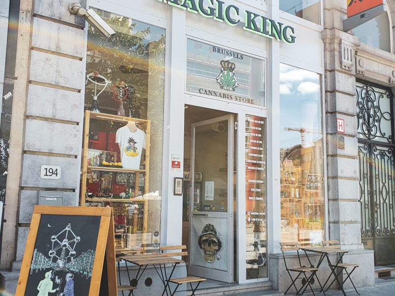 Magic King Brussels à Bruxelles - Gespecialiseerde winkel - Tabak - elektronische sigaretten | Boncado - photo 2