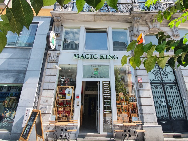 Magic King Brussels à Bruxelles - Gespecialiseerde winkel - Tabak - elektronische sigaretten | Boncado - photo 3