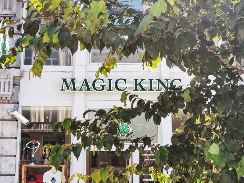 Magic King Brussels à Bruxelles - Fachgeschäft - Tabak – elektronische Zigaretten | Boncado - photo 4