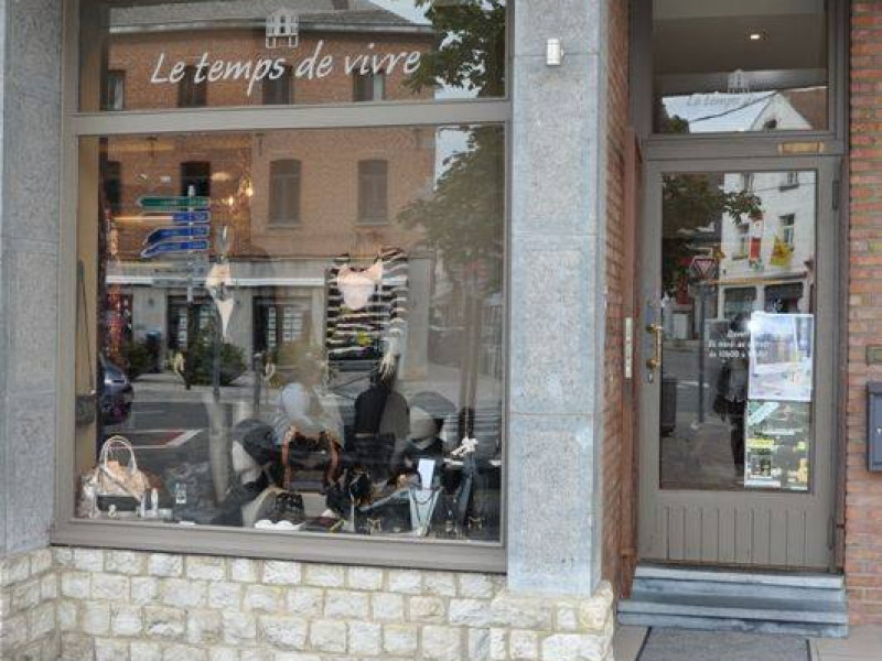 Le Temps de Vivre Nivelles à Nivelles - Damenbekleidungsgeschäft - Modeaccessoires & Modeschmuck | Boncado - photo 2