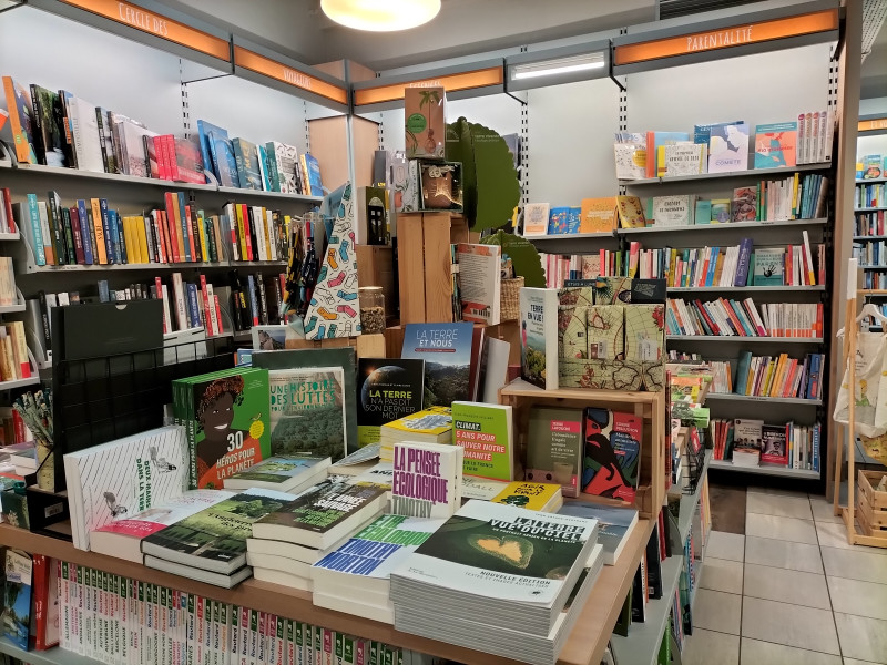 Librairie La Procure à Tournai - Unabhängige Buchhandlung - Buch-, Musik- und DVD-Geschäft | Boncado - photo 8