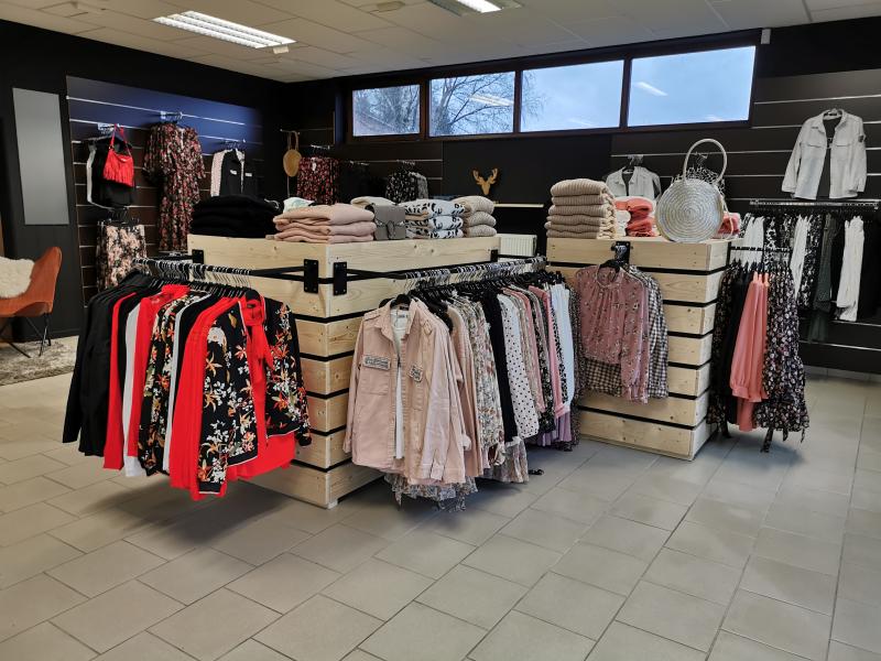 DC Fashion Store à Malmedy - Mode, kledij & lingerie - Schoenen, juwelen & accessoires | Boncado - photo 8