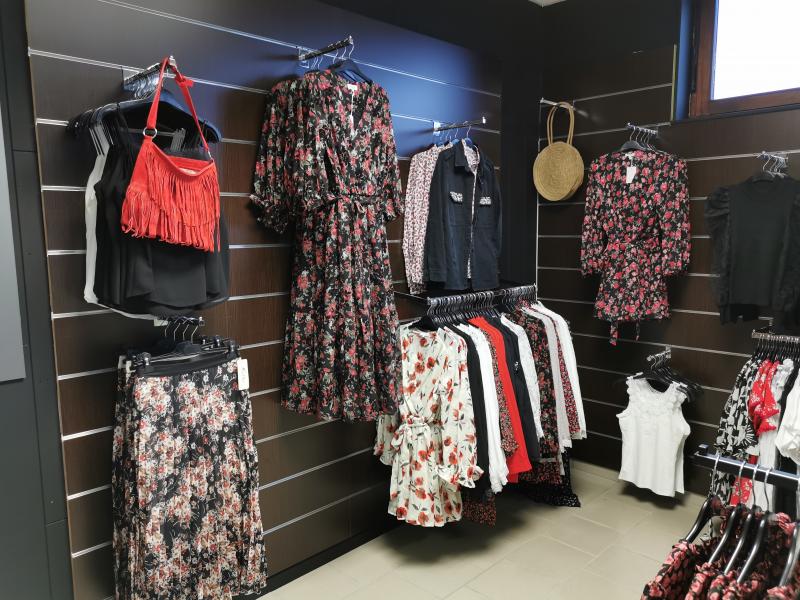 DC Fashion Store à Malmedy - Mode, kledij & lingerie - Schoenen, juwelen & accessoires | Boncado - photo 11