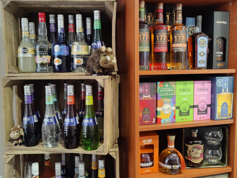 Chez Nath à Marche-en-Famenne - Auf den Verkauf von Alkohol spezialisiertes Geschäft - Geschenk- und Souvenirgeschäft | Boncado - photo 9