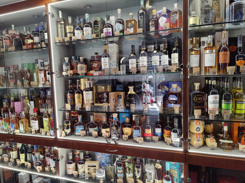 Chez Nath à Marche-en-Famenne - Auf den Verkauf von Alkohol spezialisiertes Geschäft - Geschenk- und Souvenirgeschäft | Boncado - photo 10