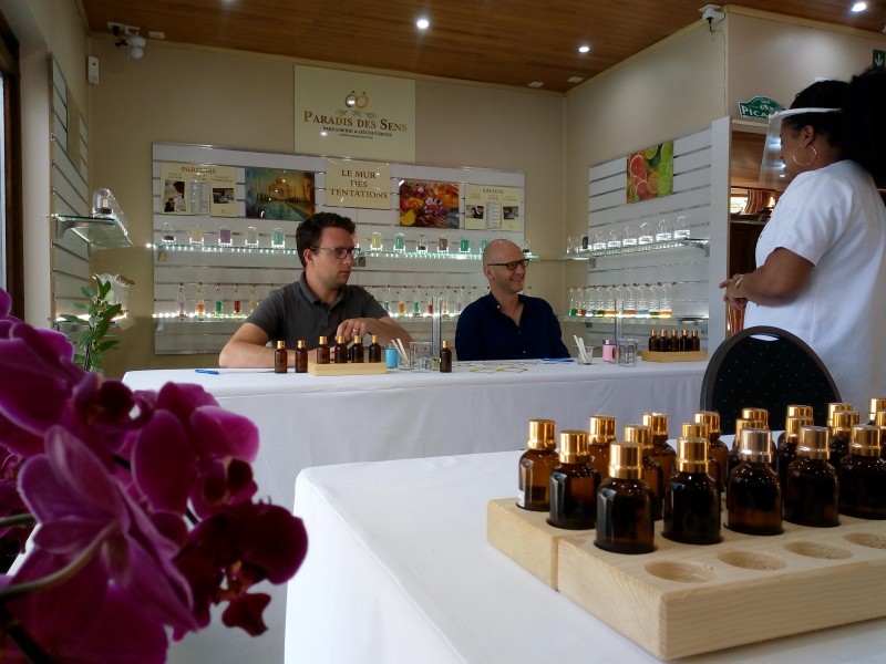 ÔÔ Paradis des Sens - Parfumerie & Découvertes - Créez votre Parfum vous-même ! à Yves-Gomezée - Vrijetijdswinkel - Schoonheid en welzijn | Boncado - photo 8