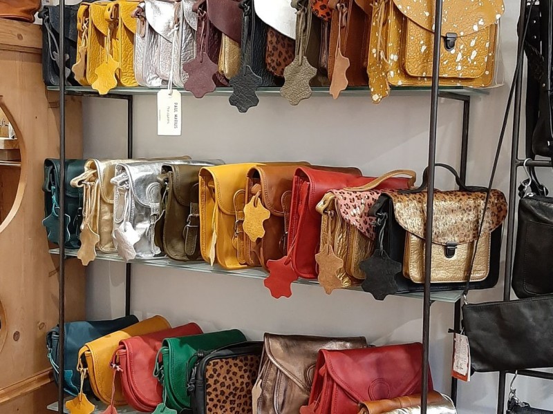 La Senterelle à Péruwelz - Magasin de vêtements pour femmes - Accessoires & fantaisies | Boncado - photo 3