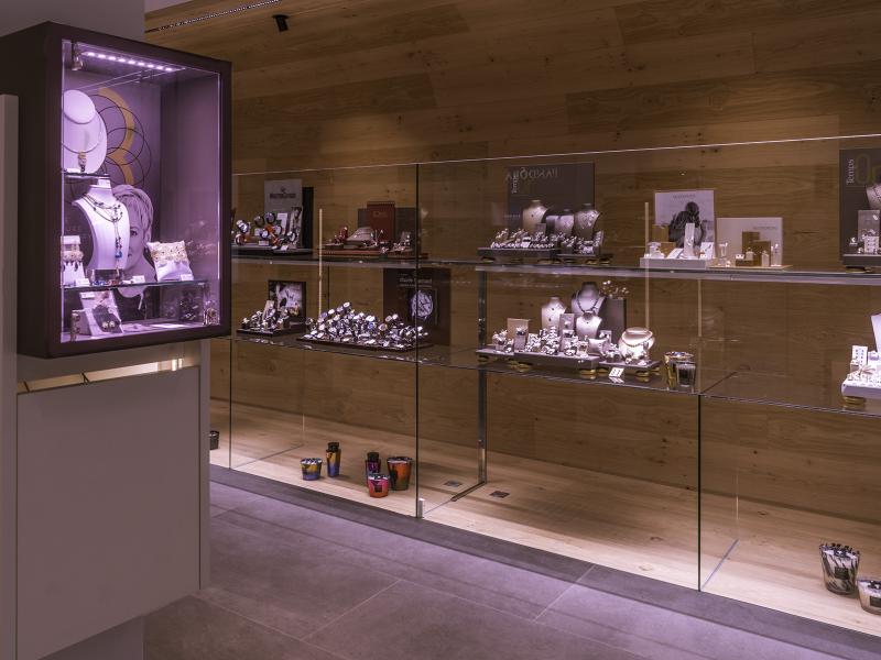 Temps & Or à Waremme - Juwelen- en uurwerkwinkel - Collecties & antiquiteiten | Boncado - photo 4