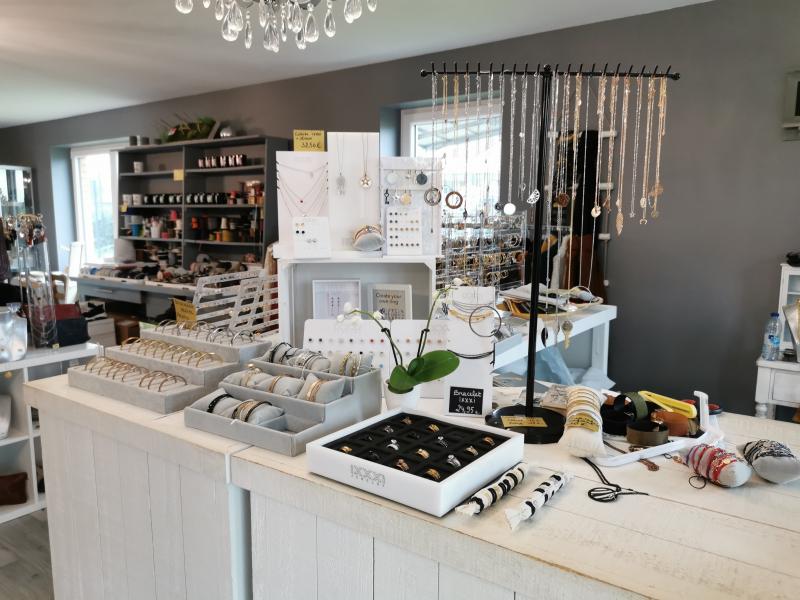 SYDE à Tiège - Boutique de bijoux et de montres - Magasin de vêtements | Boncado - photo 4