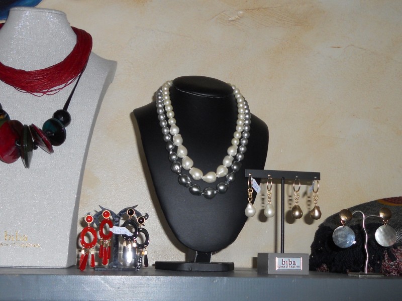 Tabou, la boutique des rondes branchées à Bruxelles - Geschäft für Konfektionskleidung und Accessoires - Accessoires & Modeschmuck | Boncado - photo 6