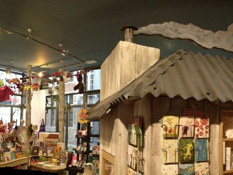 Le Wolf - La Maison de la Littérature de Jeunesse à Bruxelles - Unabhängige Buchhandlung - Unabhängige Buchhandlung | Boncado - photo 3